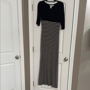 Black and White Casual V-neck Maxi Dress